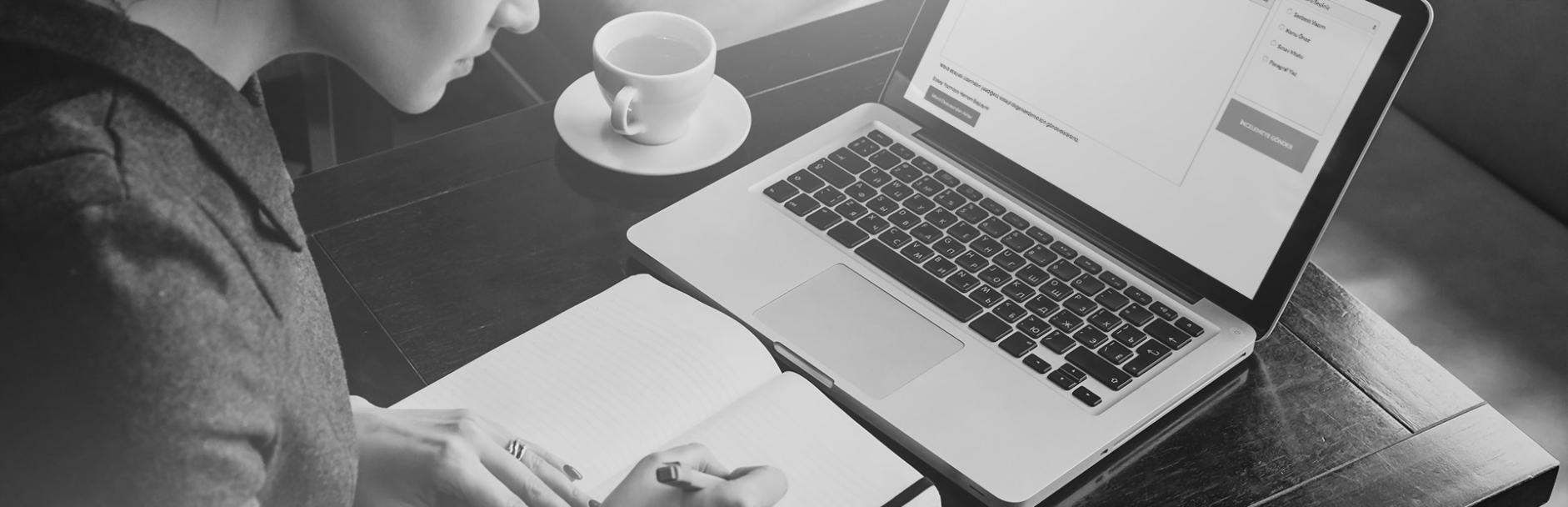 SEO eğitim materyalleri ve analiz araçları